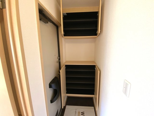 イーストハウスⅡ二ツ宮の玄関|玄関収納☆彡