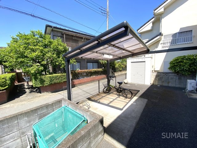 イーストハウスⅡ二ツ宮のその他共用部分|屋根付き駐輪場☆彡