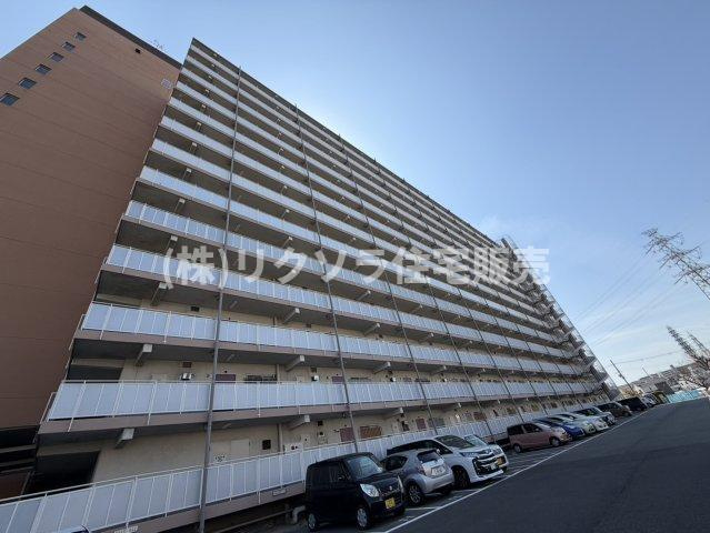 牧野駅前ハイツの外観|新しい生活にいかがでしょうか？外観はお住まいの顔になります。こだわりたいポイントですね。水回りリフォームやリノベーションも承ってます。
■現地見学・資金計画相談・住宅ローン相談もお問合せ受付中■