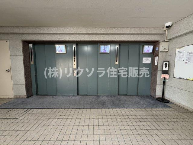 牧野駅前ハイツのその他共用部分|エレベーター3基
■物件内覧・資金計画相談・住宅ローン相談、リフォーム相談、お問合せ受付中■
※当日・翌日のご内覧、ご相談はお電話でのお問合せがスムーズです！