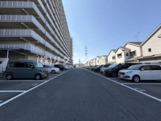 牧野駅前ハイツの駐車場|■物件内覧・資金計画相談・住宅ローン相談、リフォーム相談、お問合せ受付中■
※当日・翌日のご内覧、ご相談はお電話でのお問合せがスムーズです！