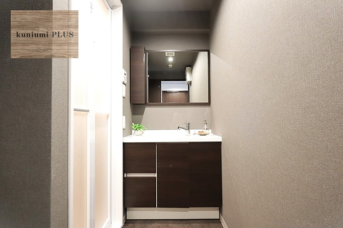 ライオンズマンション鶴橋の独立洗面台