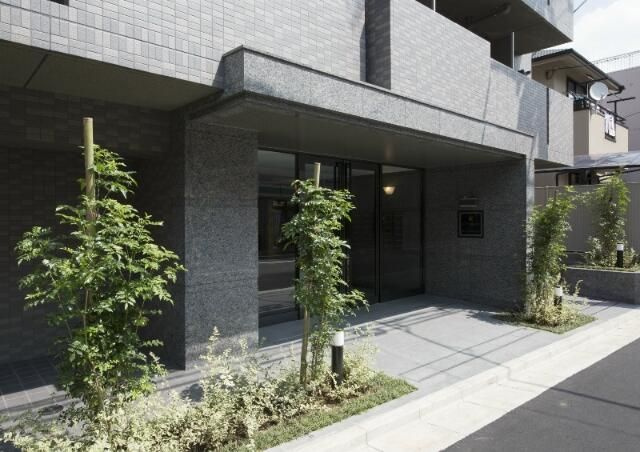 ルーブル豊島千川のエントランス
