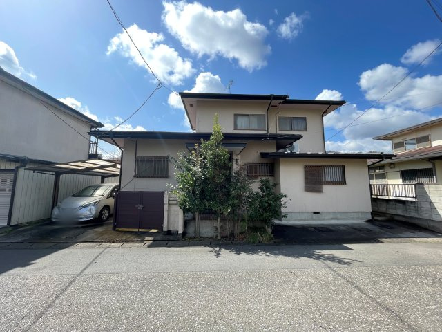 中古戸建・中古住宅　足利市赤松台2丁目　北郷小学校・北中学校の外観|北側（玄関側）からの外観写真になります