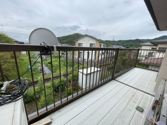中古戸建・中古住宅　足利市赤松台2丁目　北郷小学校・北中学校のバルコニー