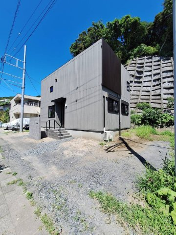 稲村ツリーⅡの駐車場