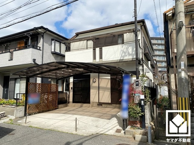 西宮市六軒町の外観|トイレが1階と2階にあるので、朝の忙しい時間にも混雑せず快適です。