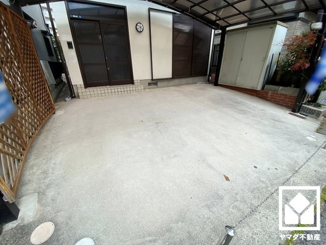 西宮市六軒町の外観|この住宅は、日々の暮らしをそっと支えてくれます。