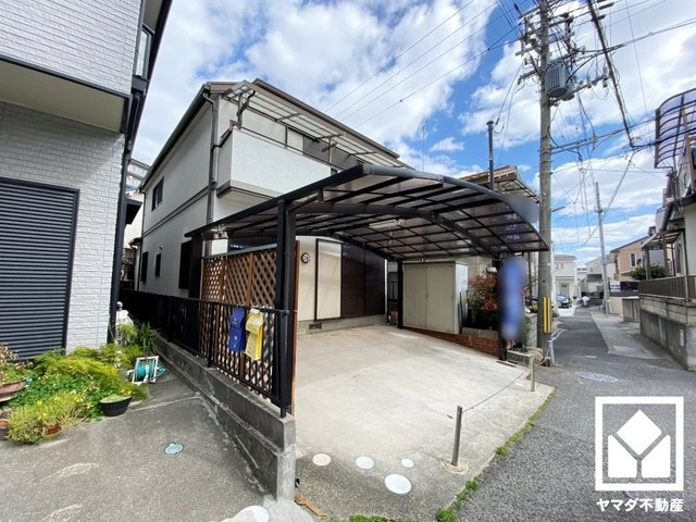 西宮市六軒町の外観|すべり台・鉄棒などの遊具や砂場が整備された「六軒北公園」まで徒歩3分で、子育て世帯の方にもお勧めです。