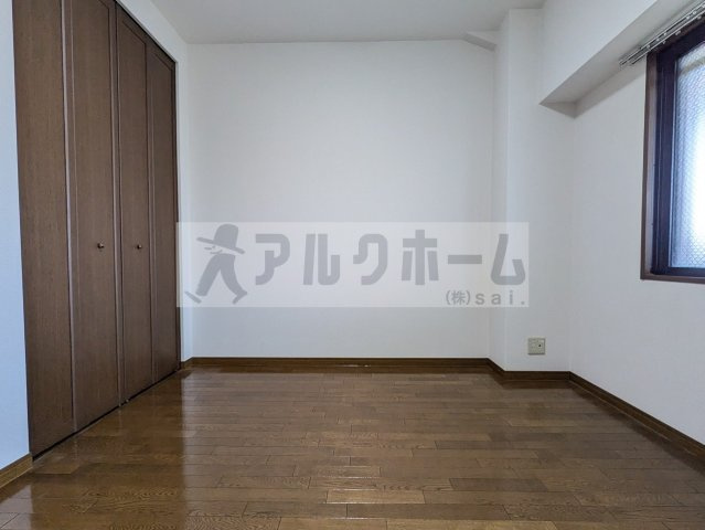 フローラルコートの洋室