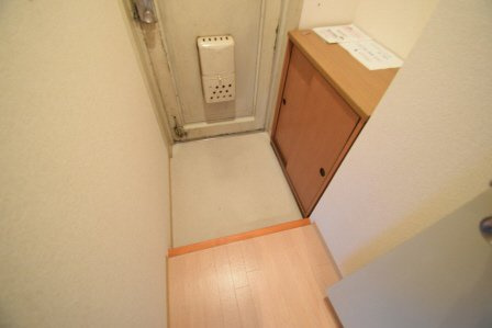 ラヴェール21の玄関|下駄箱付きです