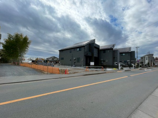 【前面道路含む現地写真】 | 立川市栄町2丁目　売地　【全8区画】