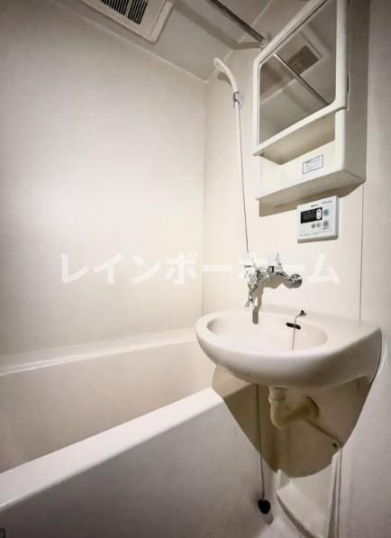ダイレクト・マンションNo.1の浴室