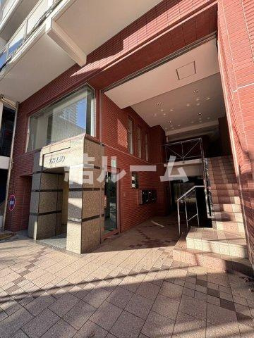 さいたま市大宮区仲町２丁目の賃貸マンションのエントランス