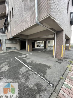 【駐車場】