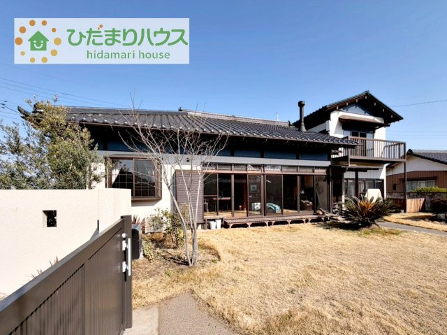 【外観】 | つくば市今鹿島　中古戸建 | 大きな窓で日当たりも◎瓦屋根で風情を感じます！