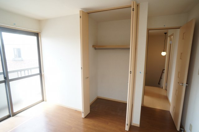 レイク・ビュー鴻池の収納|参考、同建物・反転間取りの号室