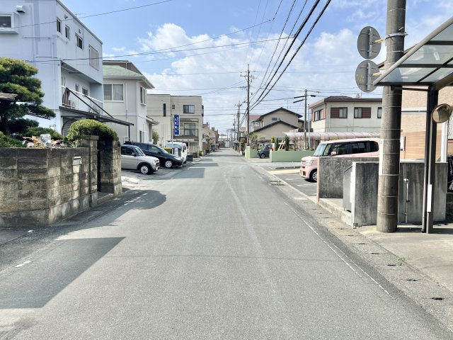 葵西6期1棟 1号棟の前面道路含む現地写真|前面道路です。