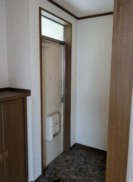 サニーヒルやまぐちAの玄関
