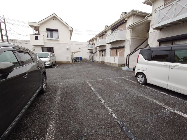 サニーヒルやまぐちAの駐車場