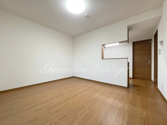 横浜市戸塚区矢部町のアパートの居間・リビング|広々としたLDK部分♪