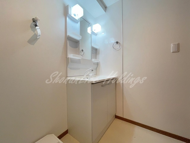 横浜市戸塚区矢部町のアパートの洗面所|シャワー付き洗面台♪