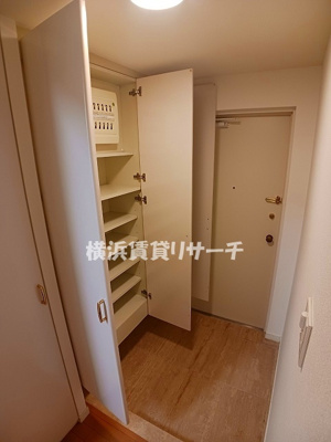 【玄関】 | アーデル山下公園