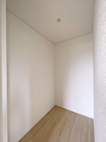 新築戸建・新築建売　南相馬市原町区高見町第2　原町第一小・原町第二中の収納|広々としたWIC収納付きで衣類はもちろん、季節物やアウトドアグッズなどの収納にも便利です！