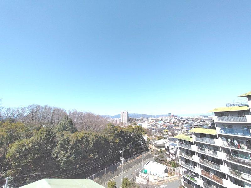 朝日プラザ香里菊ヶ丘Ⅱの展望|■物件内覧・資金計画相談・住宅ローン相談、リフォーム相談、お問合せ受付中■
※当日・翌日のご内覧、ご相談はお電話でのお問合せがスムーズです！