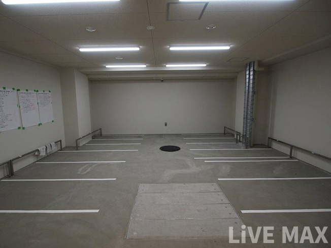 【駐車場】SERENiTE本町reflet