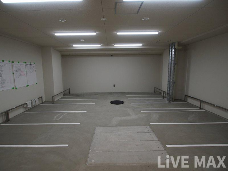 【駐車場】SERENiTE本町reflet 