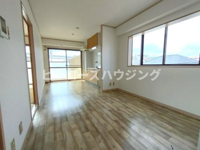 【居間・リビング】 | メゾンコート豊中 | ※2026年3月下旬撮影！