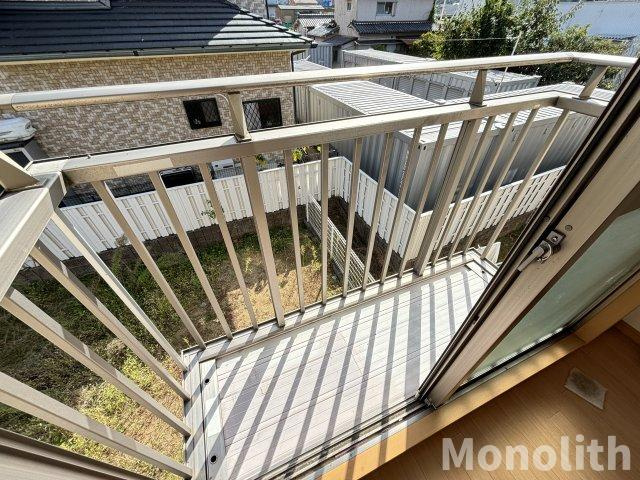 岸和田市三田町のテラスのバルコニー