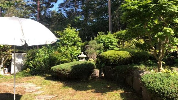 伊東市　イトーピア一碧の庭