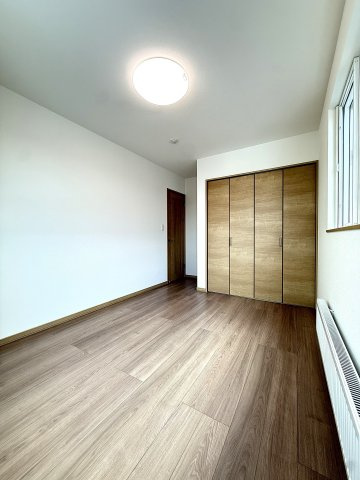 北郷9条8丁目の洋室