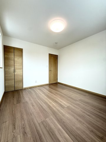 北郷9条8丁目の洋室