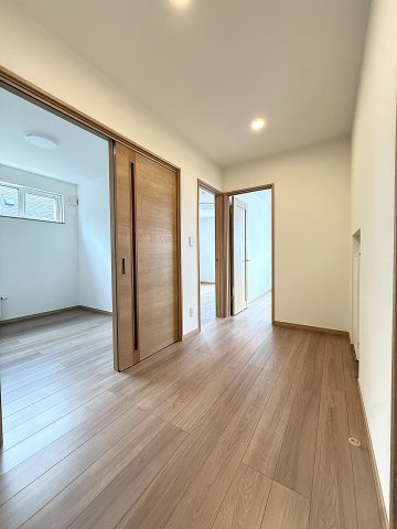 北郷9条8丁目の洋室