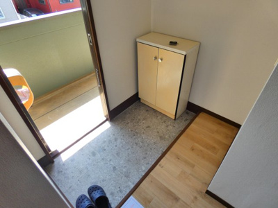 【玄関】 | グリーンパークみよし | シューズボックスのある玄関です
