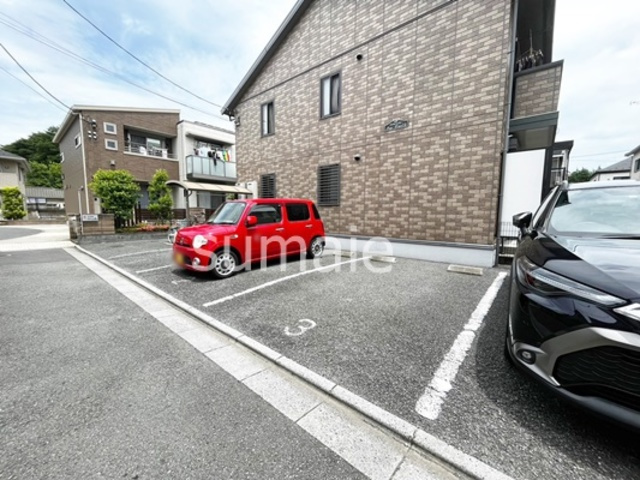 Ｄｅａｒ Ｃｏｕｒｔ　Ⅰの駐車場|駐車場完備！