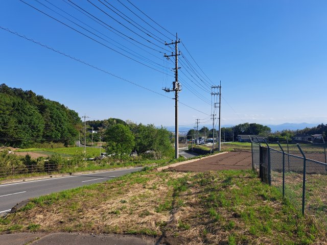 前橋市富士見町小暮 売地の外観|空が大きく広がる開放的なロケーション