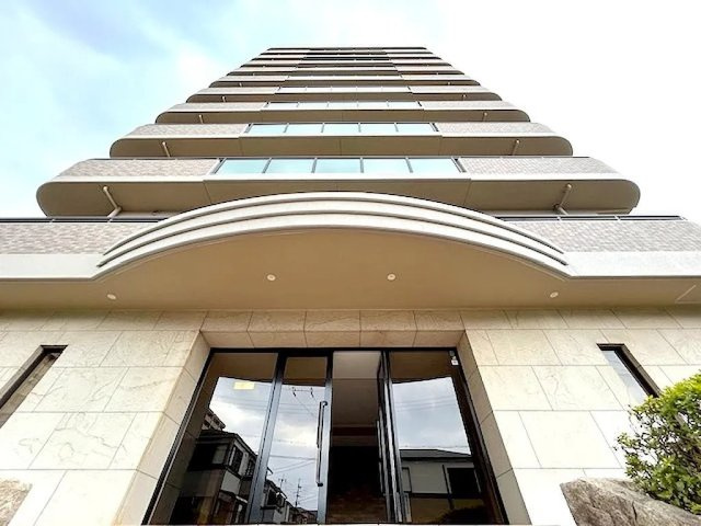ディオ・フェルティ枚方長尾のエントランス|■物件内覧・資金計画相談・住宅ローン相談、リフォーム相談、お問合せ受付中■
※当日・翌日のご内覧、ご相談はお電話でのお問合せがスムーズです！