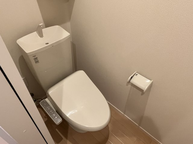 アムサクラパルクのトイレ|同建物別室参考写真