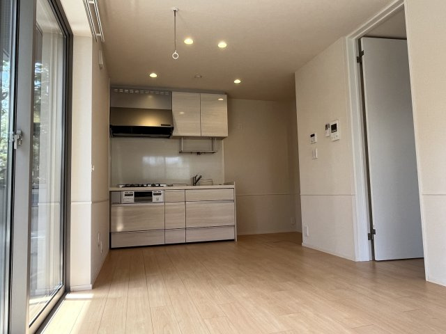 アムサクラパルクの居間・リビング|同建物別室参考写真