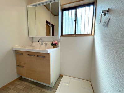 【洗面所】 | 高槻市大塚町2丁目　戸建
