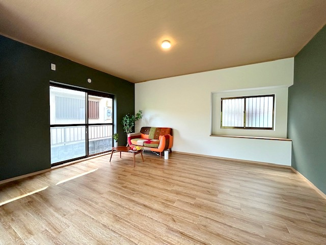 【居間・リビング】 | 高槻市大塚町2丁目　戸建