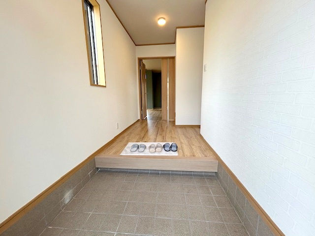 【玄関】 | 高槻市大塚町2丁目　戸建