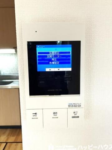 ヴィラージュ荷稲のセキュリティ|☆宅配ボックス、防犯カメラ、エレベータ、モニター付きオートロック、防犯安心です♪