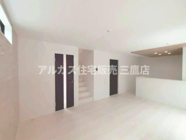 京王線 つつじヶ丘駅 18分 新築戸建 三鷹市中原4丁目の居間・リビング