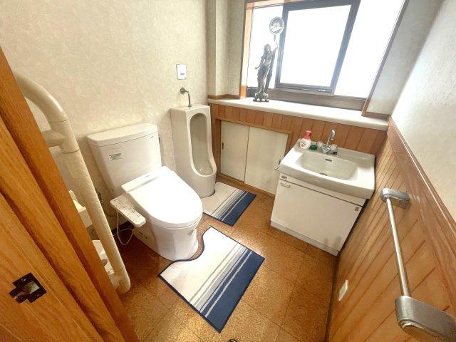 大網1940貸戸建のトイレ