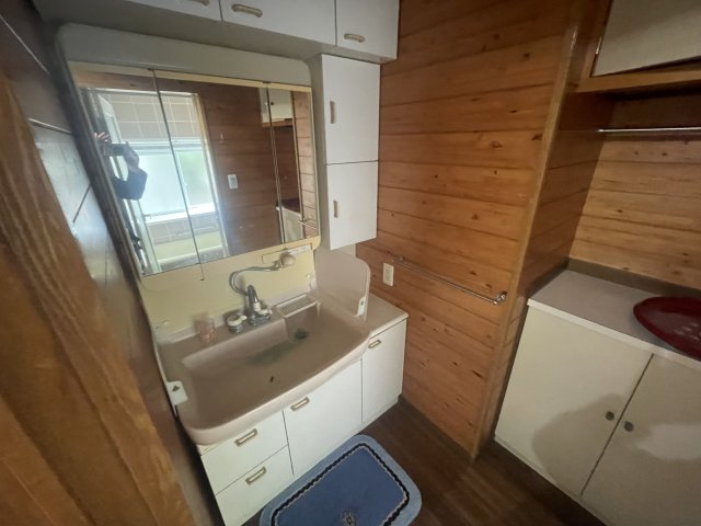 大網1940貸戸建の独立洗面台